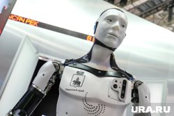 Песня пермского робота Арди открыла в Москве чемпионат &laquo;Битва роботов&raquo;. Видео