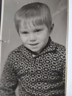 Родился в колонии: пермский шоумен, который работал с Боярским, ищет маму и брата