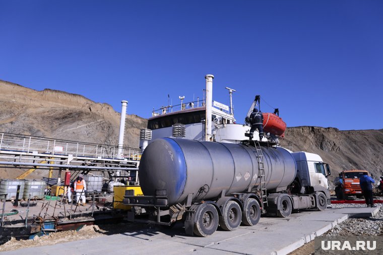 &laquo;Как вообще можно было выпустить его в море?&raquo;: что происходит с обломком &laquo;Волгонефть-239&raquo;