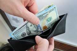 Мишустин избежал краха экономики и доллара по 200 рублей