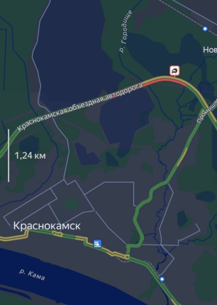 Трасса в Пермском крае встала в пробку из-за массового ДТП. Скрин