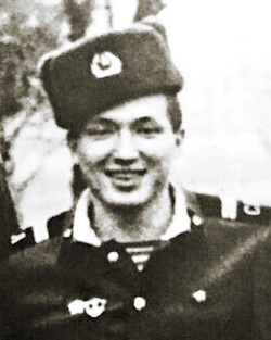 Угнал танк, нарушил устав и сколотил команду КВН: где и как служили пермские политики