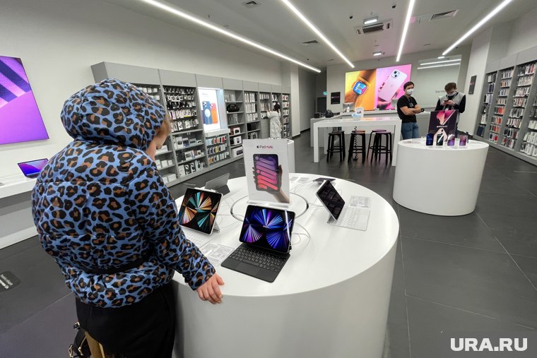 Apple и Samsung обвалят цены на технику в России