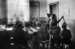 Банка компота &mdash; за ударный труд