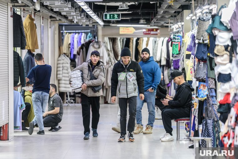 Магазины обрушат цены на импорт из-за торговых войн США и Китая