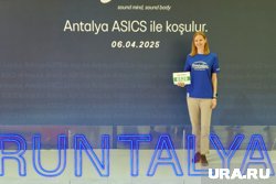 Шведский стол на финише и концерт кавер-группы: журналистка URA.RU пробежала марафон в Турции. Видео