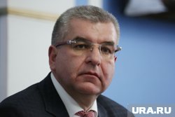 Собирать теплицу и посмотреть новый фильм: чем будут заниматься пермские политики на майские