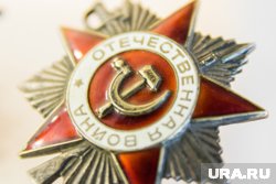 В бараке, без материалов и специалистов