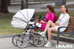 В России предлагают ввести зарплату за материнство