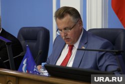 Цветы, куры и музыкальный фонтан: что есть на дачах пермских политиков