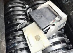 Как не попасть под штраф, выбрасывая сломанную электронику и технику