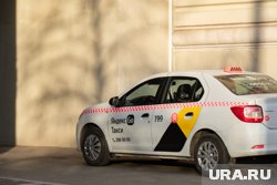 «Мы несем гигантские убытки»: владелец таксопарка о жестких запретах, китайских авто и мигрантах за рулем