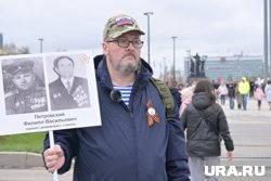 Пермяк спас знамя полка в немецком окружении, а потом чудом выжил на японском фронте. Видео