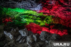 Полуголая модель возле креста, битва за пещеру и массовое отравление детей: топ-10 новостей Прикамья