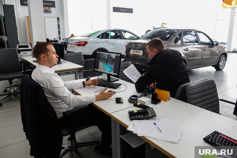 Электрокары теряют статус роскошных автомобилей