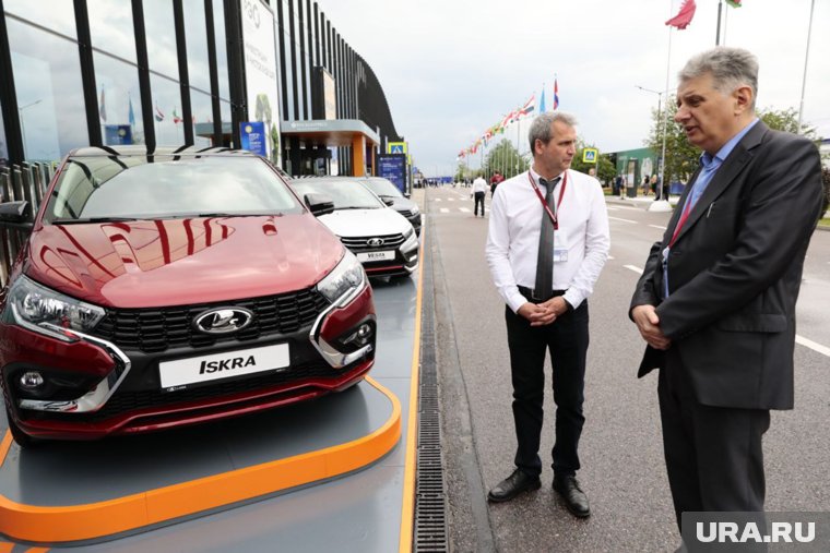 Электрокары теряют статус роскошных автомобилей