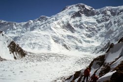 Российскую альпинистку признали без вести пропавшей: что известно о спасении Наговицыной к 27 августа