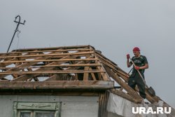 Смерч разрушил дом 90-летней жительницы пермского Суксуна. Фото