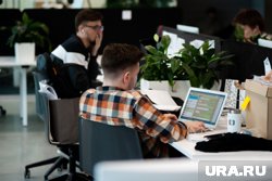 В начале ноября россияне будут работать всего три дня: производственный календарь на 2025 год. Инфографика