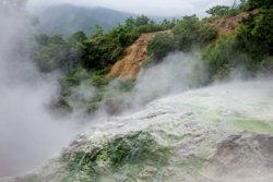 Внеплановая ошибка в маршруте: последние новости о спасенных туристах у вулкана на Сахалине. Карта, видео