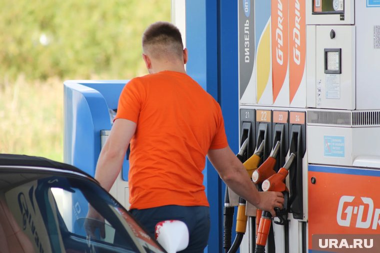 Сезон отпусков закончился нехваткой бензина на АЗС