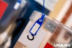 &laquo;Спасибо всем членам избиркома&raquo;: корреспондент URA.RU вновь почувствовала себя сотрудником УИК. Фото, видео